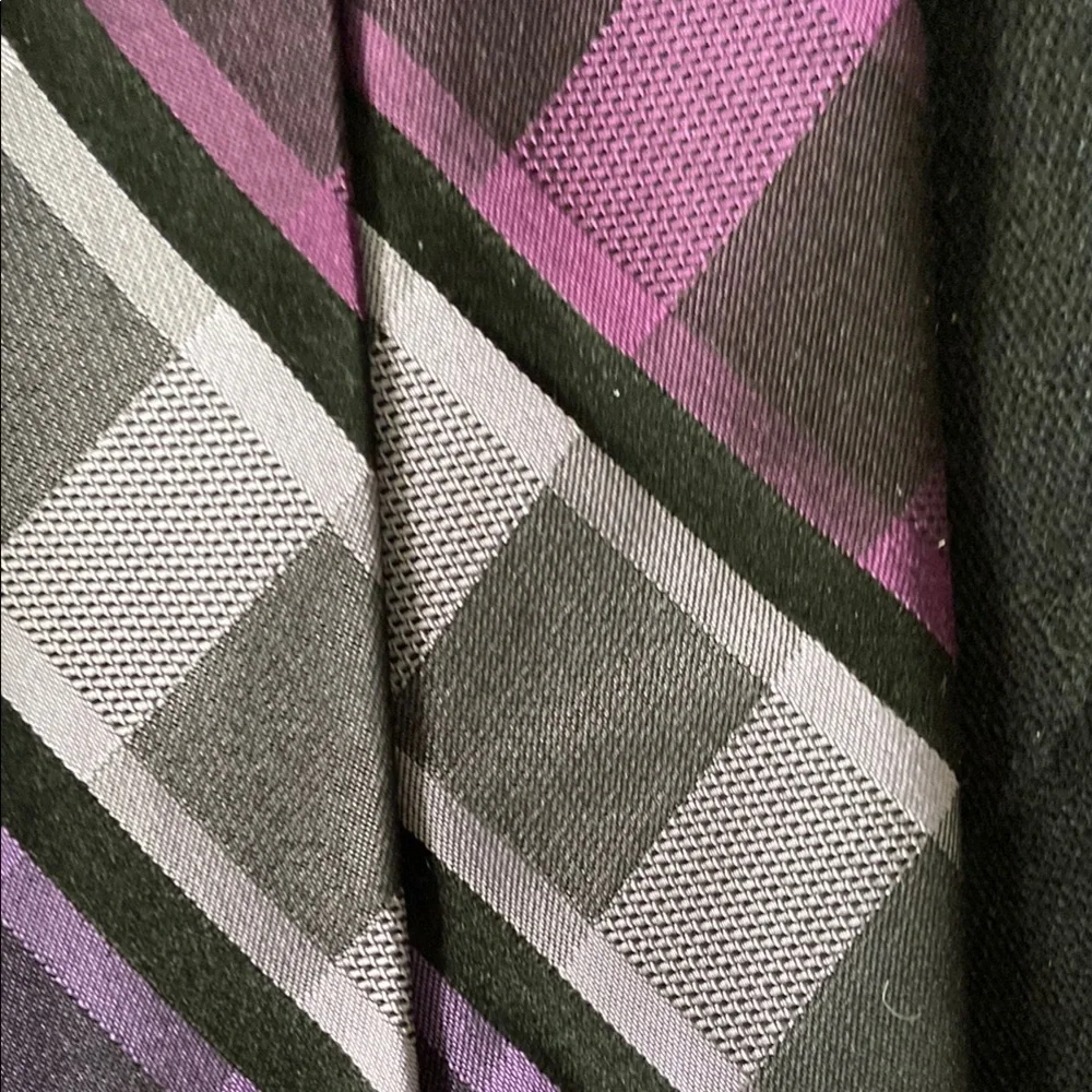 Perry Ellis Classic Purple and Gray Tie